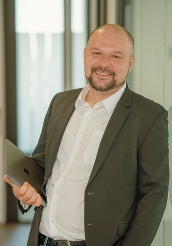 Makler bei der Arbeit